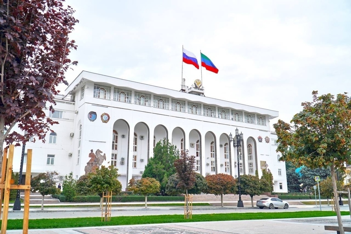 Глава кабмина РД провел ряд кадровых назначений