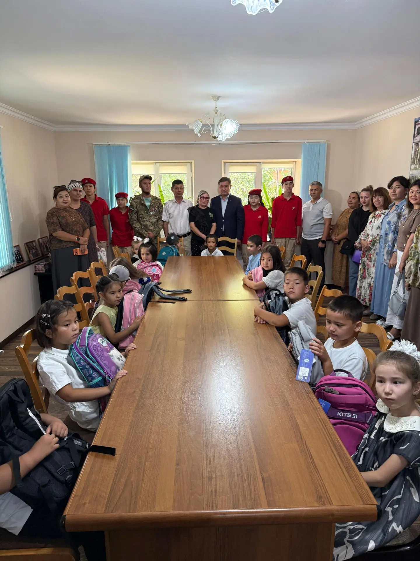 В администрации с. Терекли- Мектеб провели акцию «Собери ребёнка в школу»