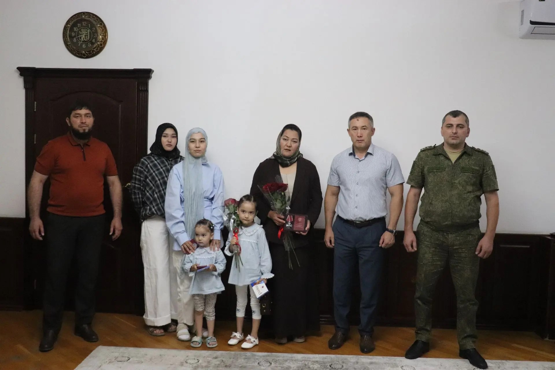 Патшалык савгалар тапшырылды