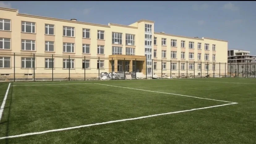 В Дербенте на улице Тагиева завершается строительство крупнейшей школы города — на 1224 места
