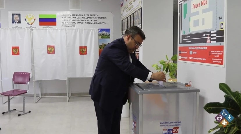 Магомедзагид Кихасуров отдал свой голос на избирательном участке №1065