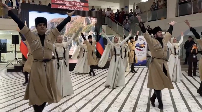 В Махачкале стартовала конференция с участием федеральных и региональных лидеров