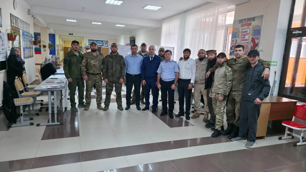 Участник «Доблести гор» Юсуп Салибиев проголосовал на выборах в Казбековском районе