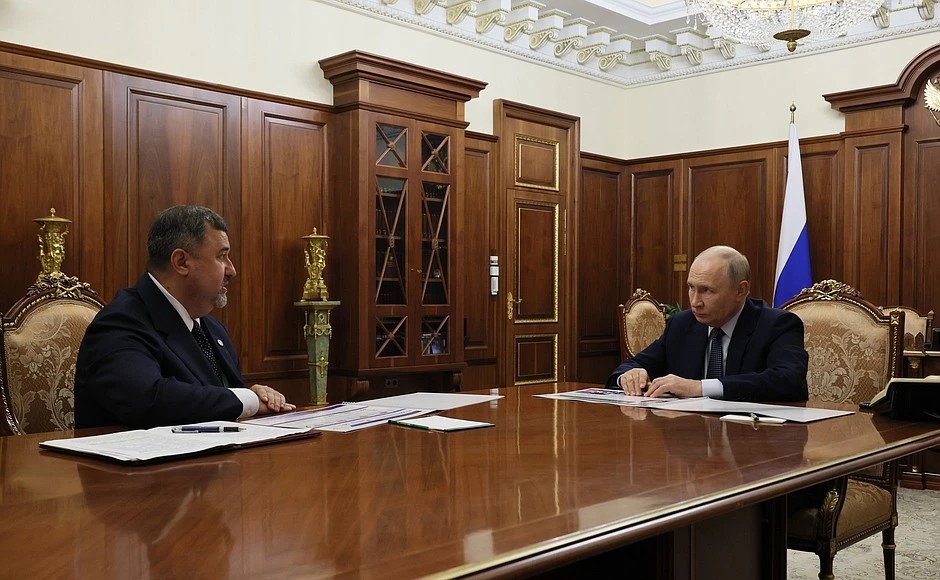 Глава кабмина РД прокомментировал встречу Президента России с Федором Щукиным