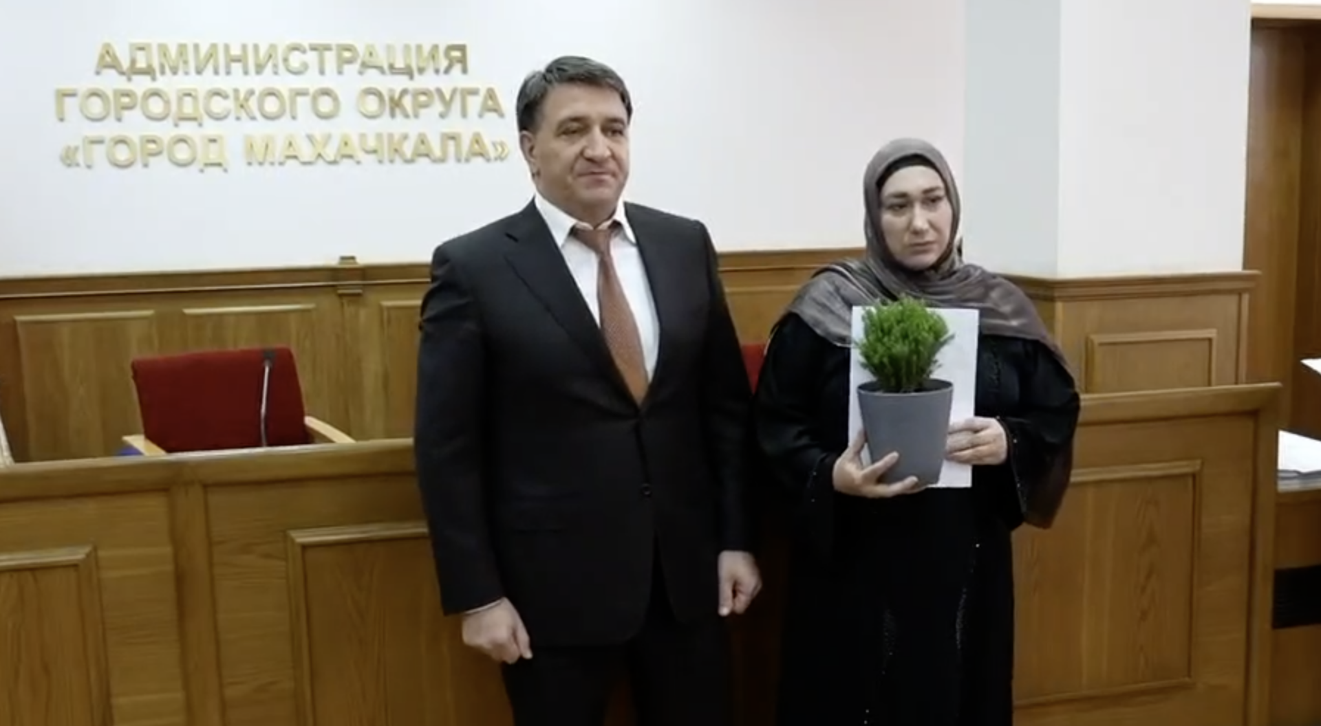 Джамбулат Салавов передал землю участникам СВО: очередь в Махачкале закрыта