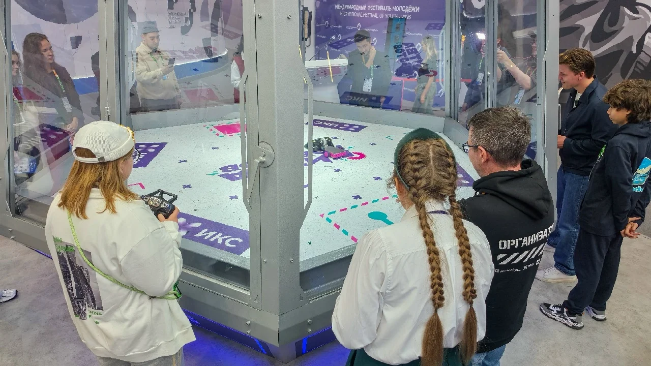 Минцифры России анонсировало Международный чемпионат по битве роботов