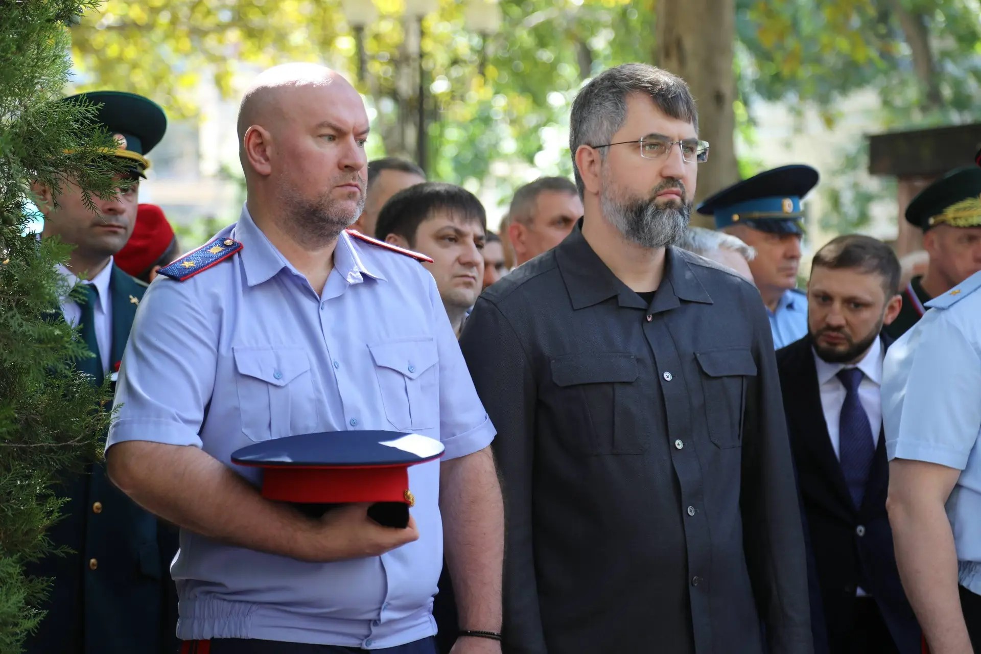Магомед Рамазанов отдал дань памяти сотрудникам МВД, погибшим при исполнении