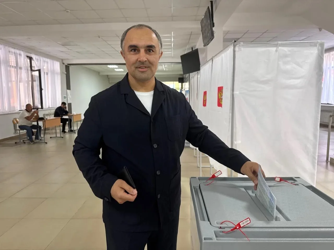 Юрий Гамзатов принял участие в голосовании на выборах-2026