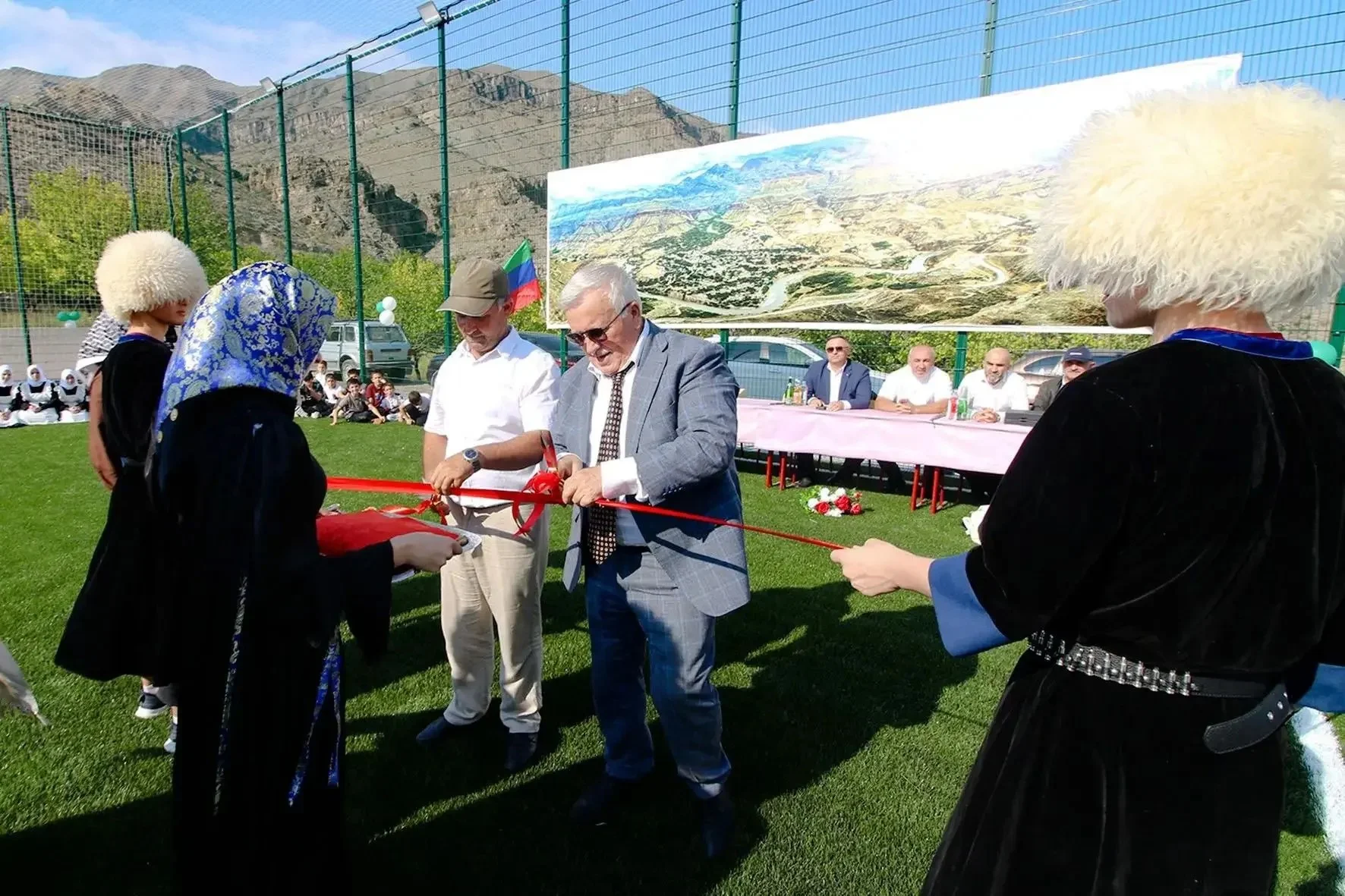 В Чирката открыли мини-футбольное поле