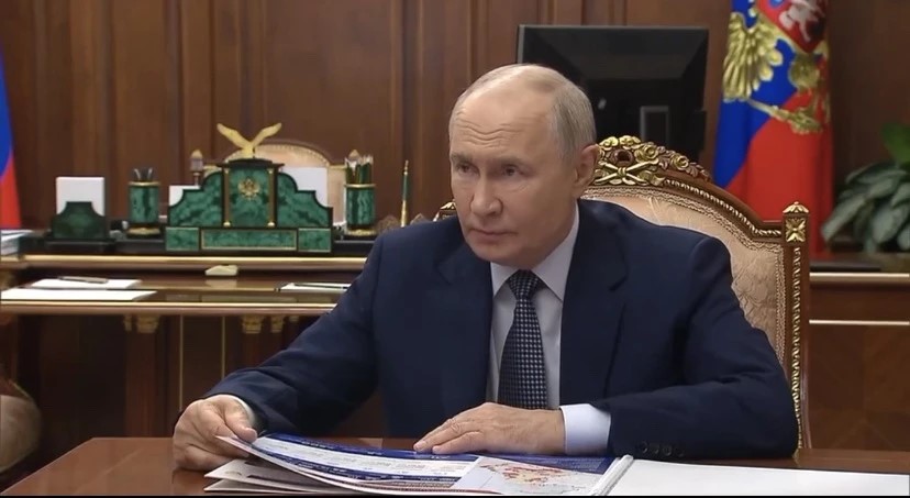 Фёдор Щукин доложил Владимиру Путину о привлечении 3 тысяч волонтёров и планах строительства Дома ветеранов СВО в Махачкале