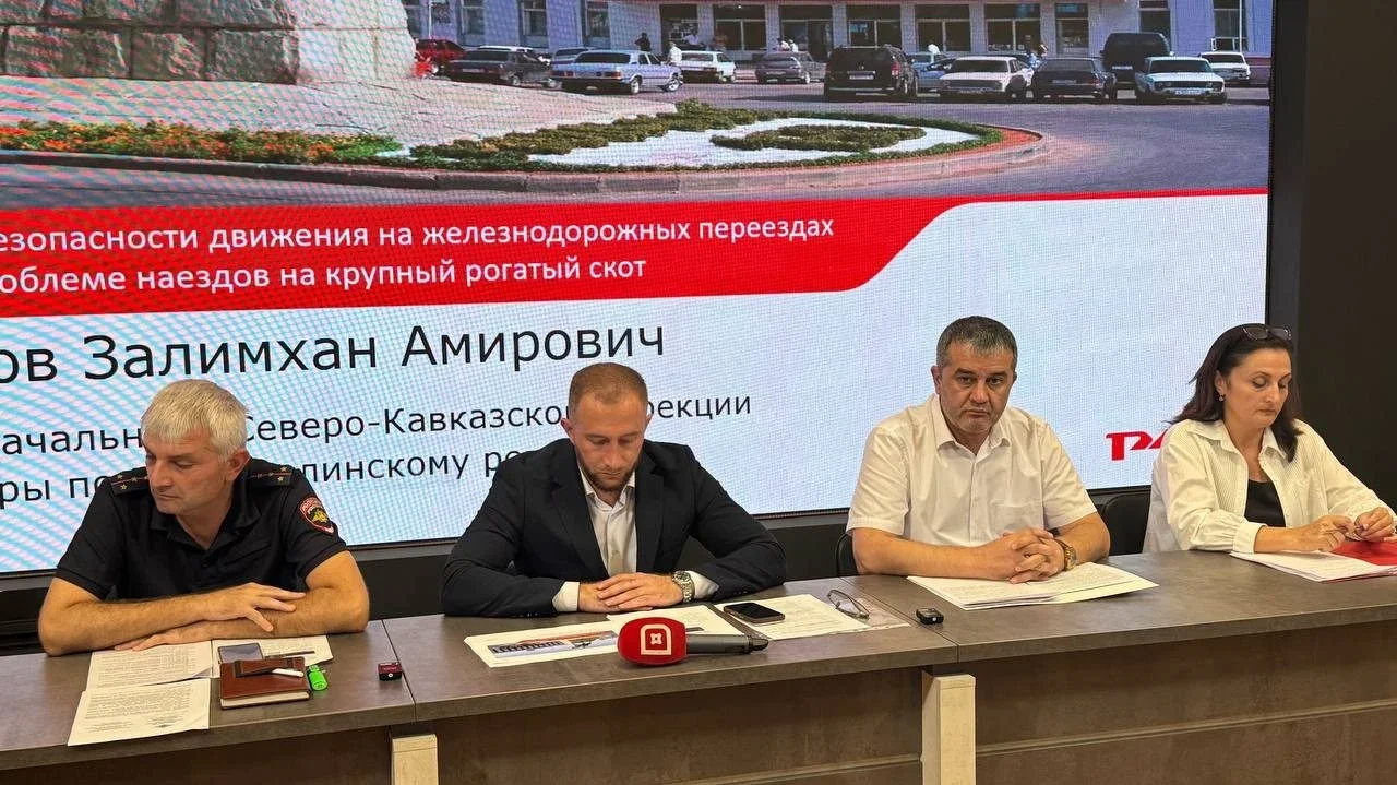 На Северо-Кавказской железной дороге стартует месячник «Внимание, переезд!»