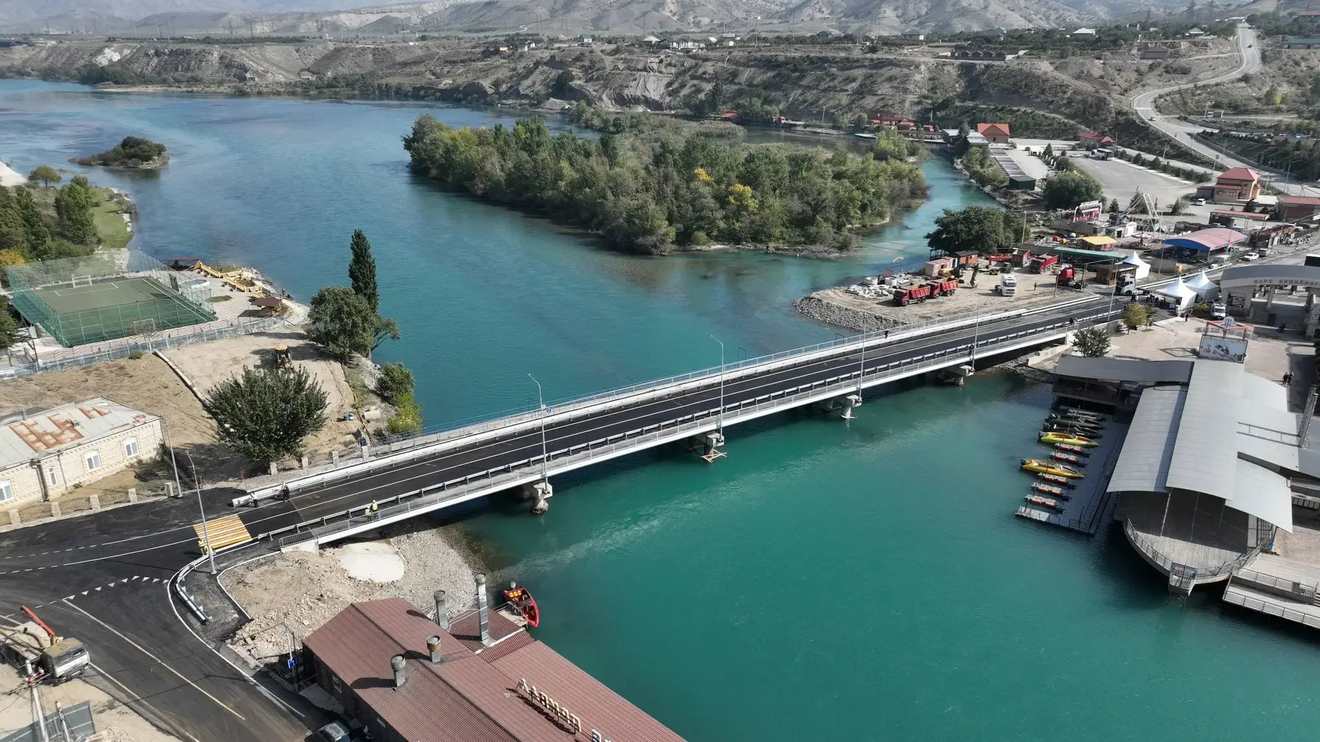 В Дагестане открыли движение по мосту через реку Сулак после капремонта