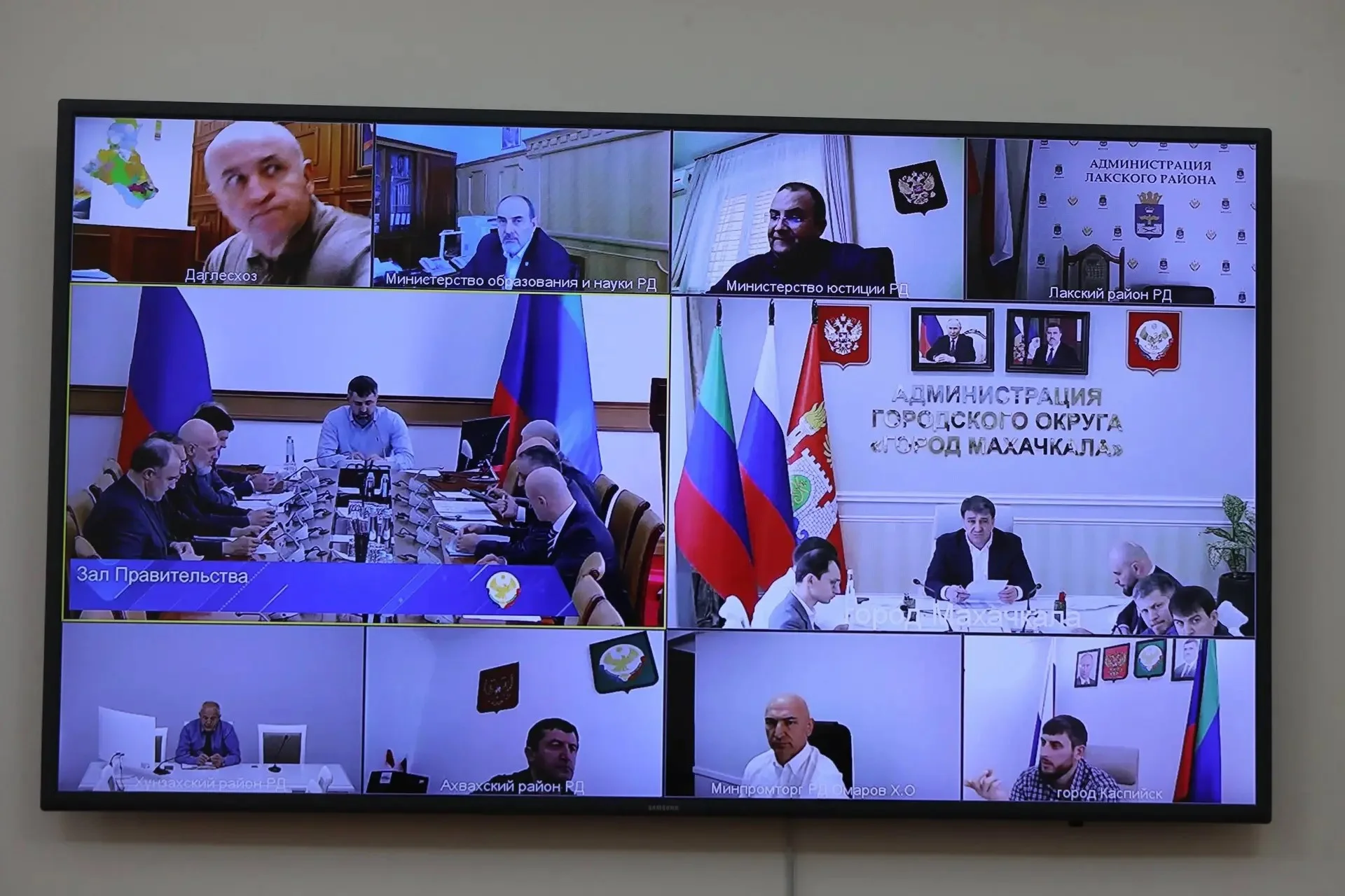 Магомед Рамазанов недоволен прозрачностью работы муниципалитетов: главам районов дали неделю на исправление ситуации