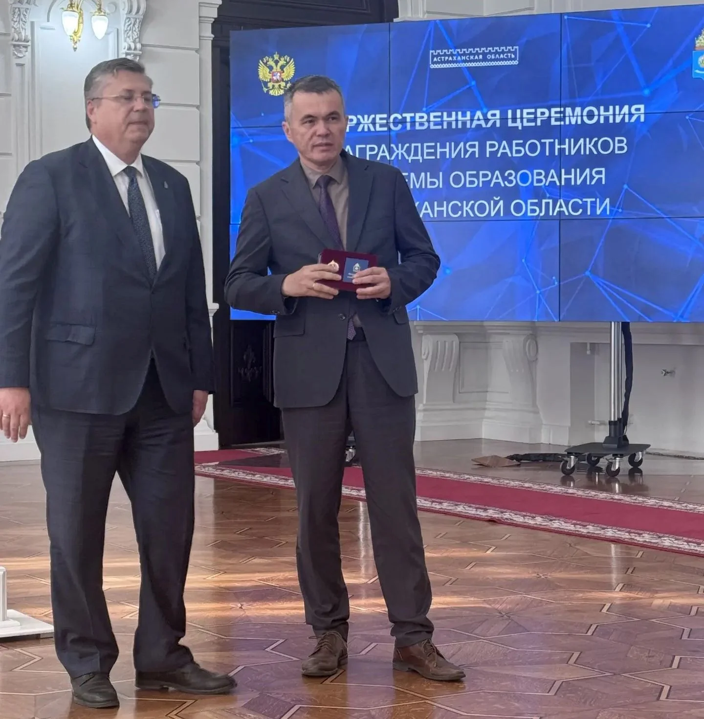 Доцент Президентской академии Эльдар Идрисов удостоен Почётного знака Губернатора Астраханской области «За профессиональные заслуги»