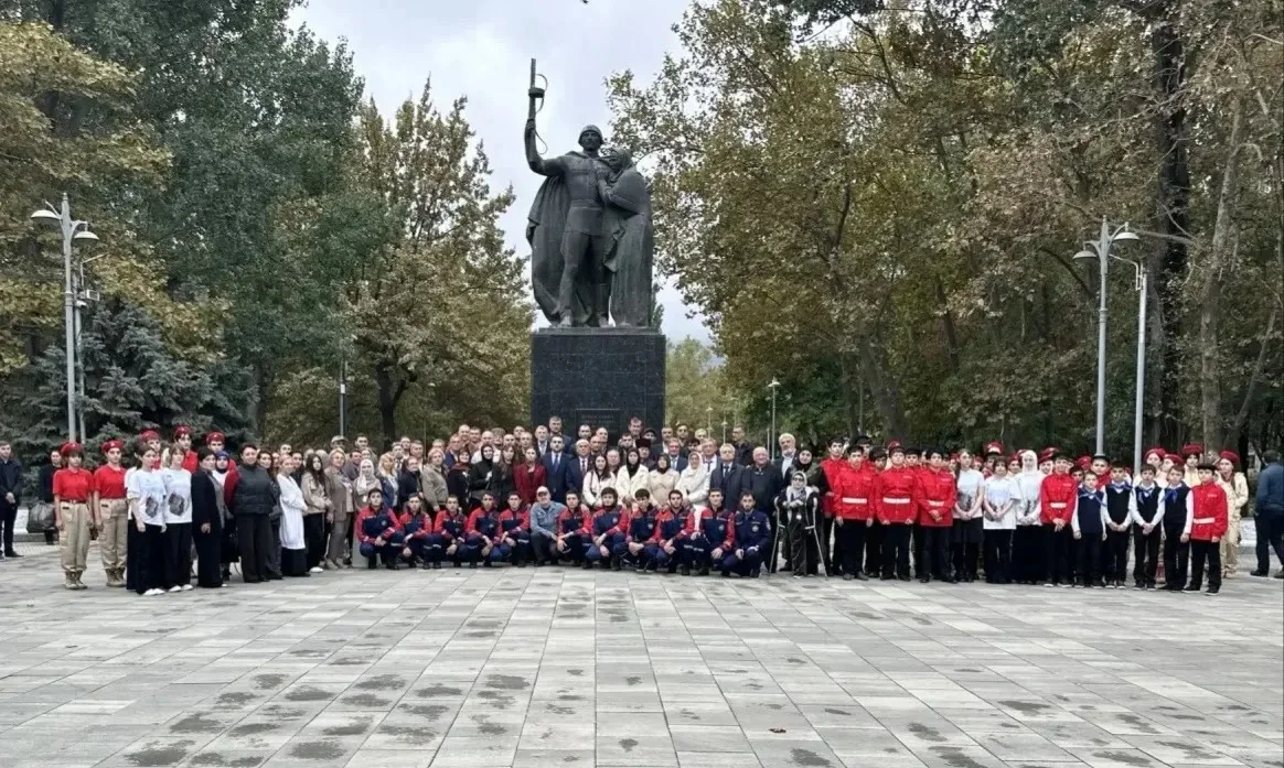 Память о Великой Победе — основа единства: в Махачкале в рамках форума соотечественников прошли памятные мероприятия