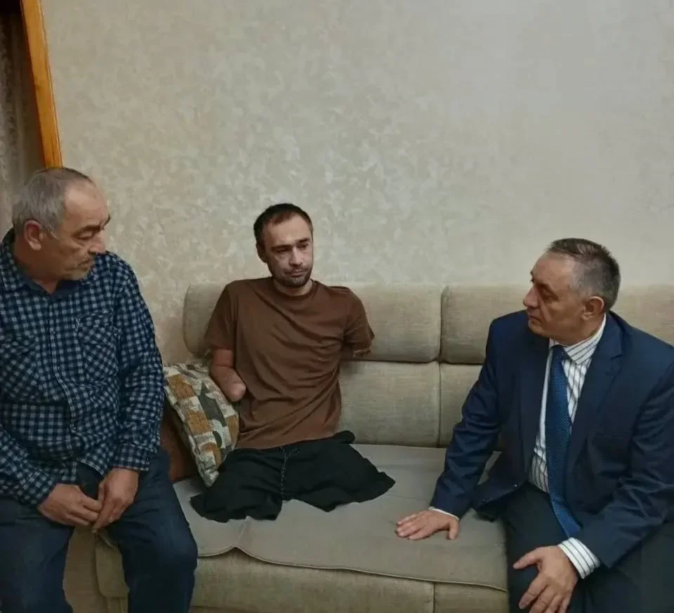 Абдурахман Махмудов посетил семью ветерана СВО Мурада Гаджиева в Буйнакске