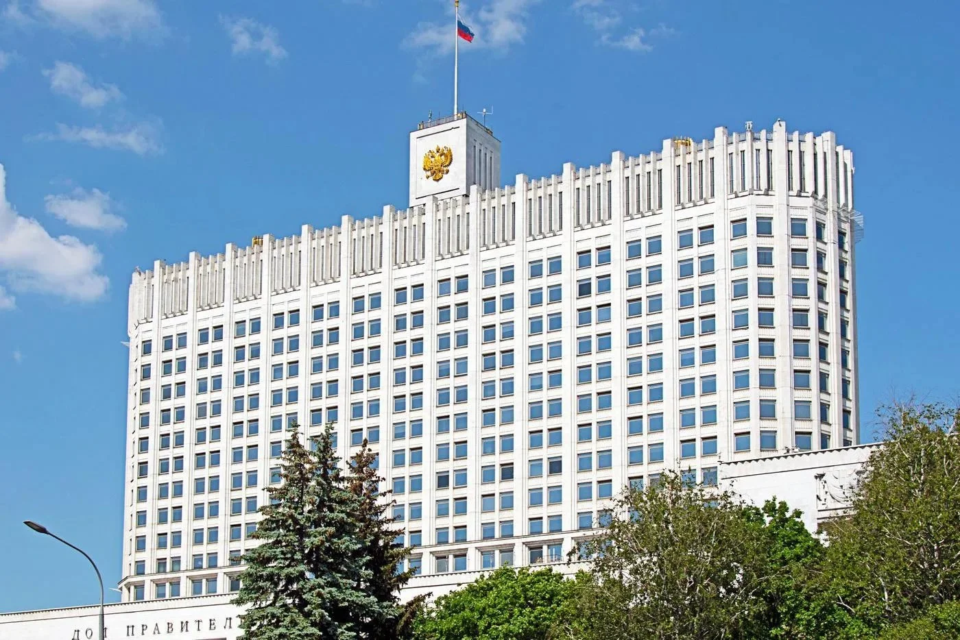 Правительство России выделило свыше 1 мрд рублей жителям Дагестана и Чечни, пострадавшим от паводков