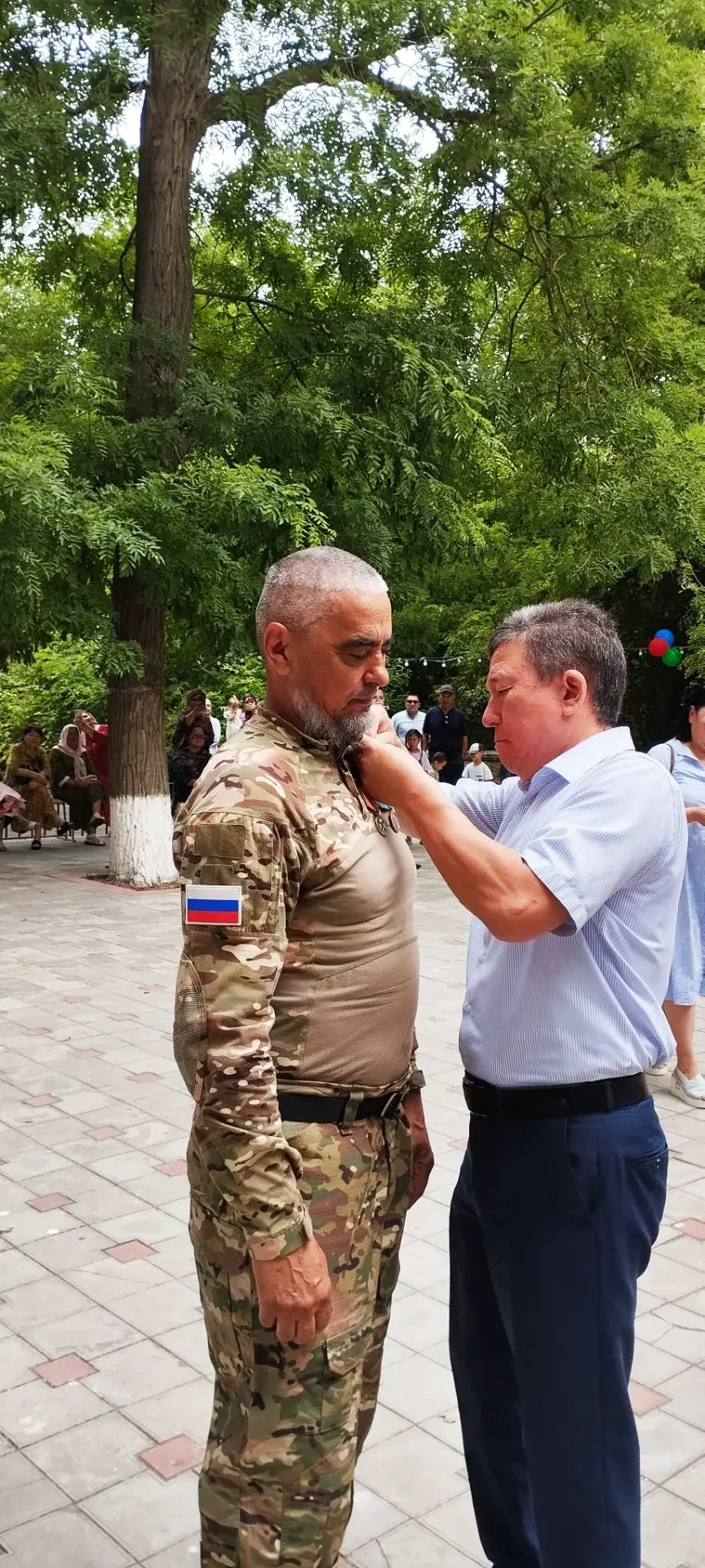 Участнику СВО из Ногайского района Оразбаю Дуйсенбиеву вручили орден Мужества