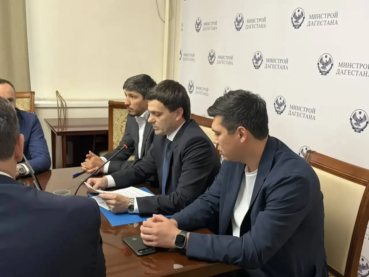 Коллективу Минстроя Дагестана представили нового руководителя — Анвара Шамилова