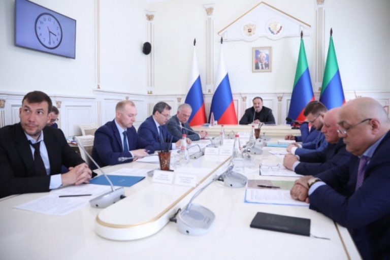 Сергей Меликов поручил повысить эффективность подготовки к осенне-зимнему периоду