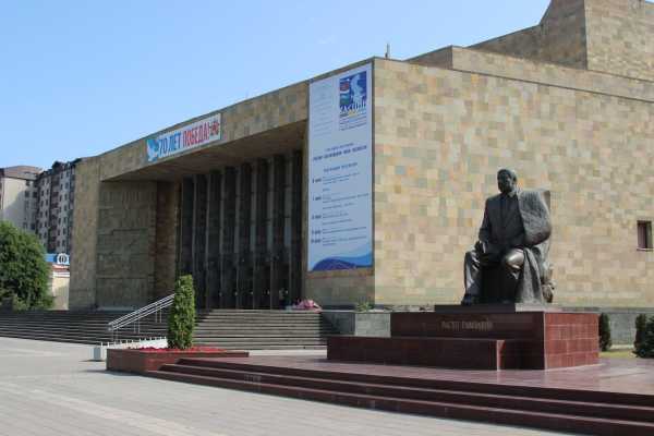 В  Махачкале в театрах и на стадионе Труд открылись пункты вакцинации