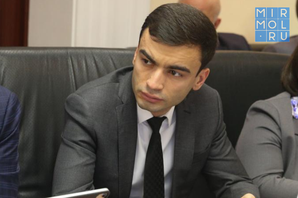 Исрапил Гаджибагомедов: «Новым депутатам НС предстоит принять ряд крайне важных решений, которые отразятся на будущем Дагестана»