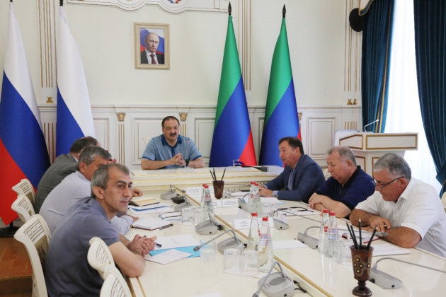 Сергей Меликов провёл оперативное совещание по актуальным вопросам