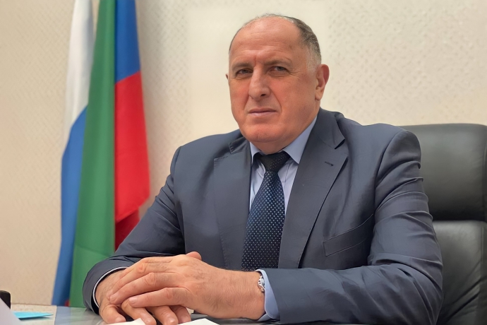 Абдулмуслим Абдулмуслимов поздравил работников почтовой связи Дагестана с профессиональным праздником