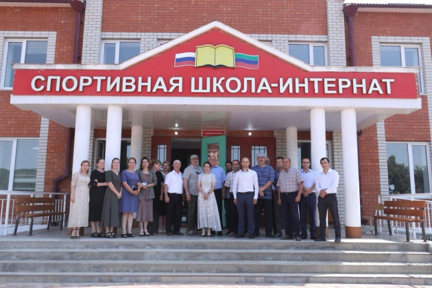 В Курахском районе Сергей Меликов осмотрел две школы