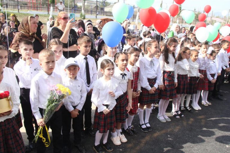 9 капитально отремонтированных школ Буйнакского района открыли свои двери 1 сентября