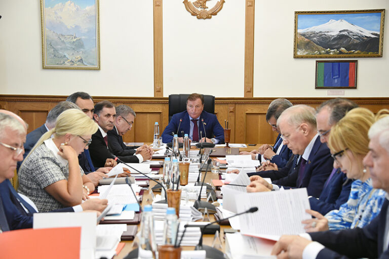 Президиум Народного Собрания принял решение о созыве четырнадцатой сессии