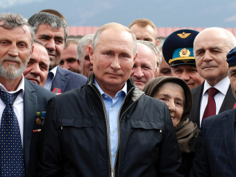 Владимиру Путину – 70: рядом с Дагестаном в самые сложные годы