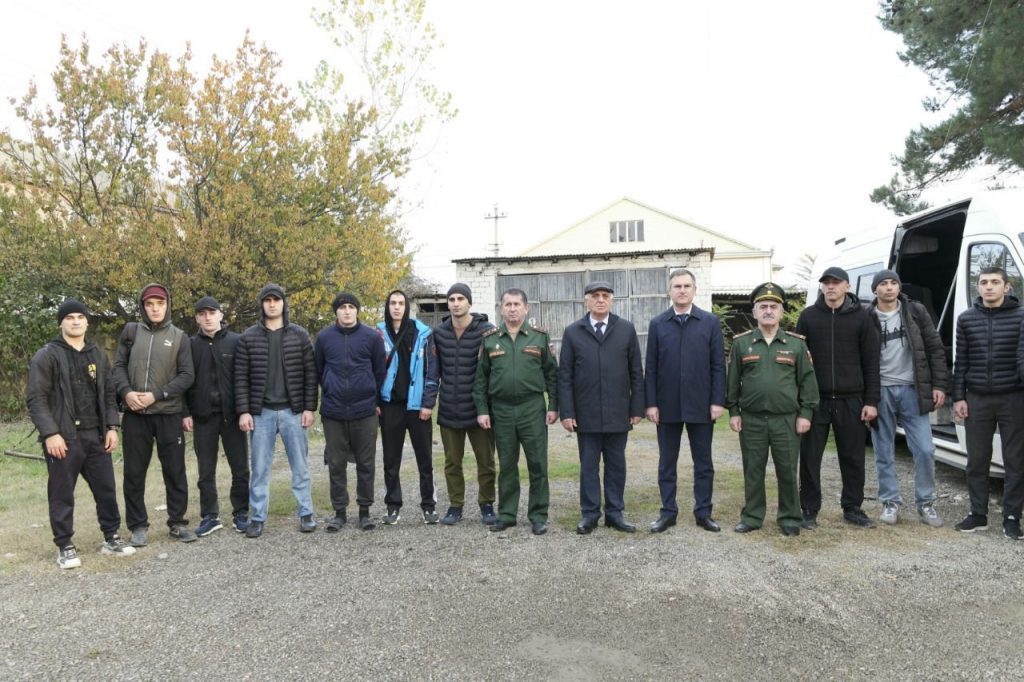 Вторую партию призывников отправили из Сулейман-Стальского района