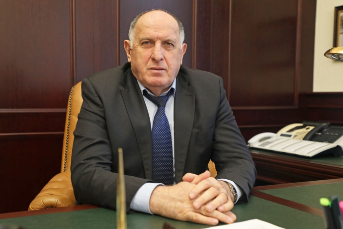 Абдулмуслим Абдулмуслимов поздравил юристов Дагестана с профессиональным праздником