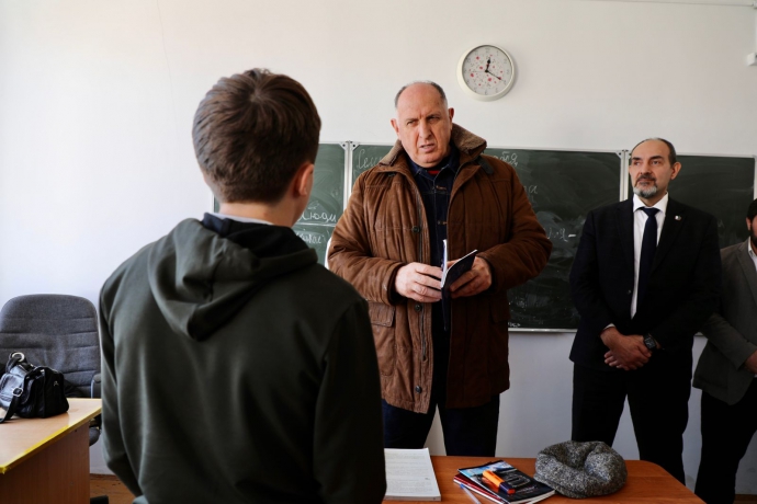 Абдулмуслим Абдулмуслимов посетил капитально отремонтированную школу в высокогорном селе Миарсо