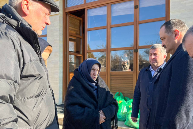Глава Дагестана посетил семью почётного председателя Госсовета РД Магомедали Магомедова