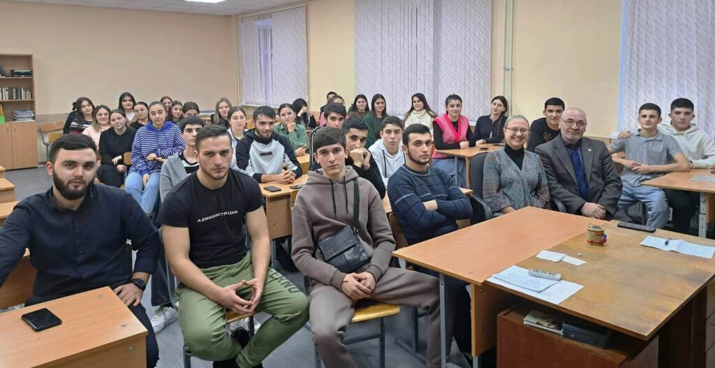 Гасан Гасанов встретился с педагогическим коллективом и со студентами-дагестанцами Санкт-Петербургского медицинского колледжа