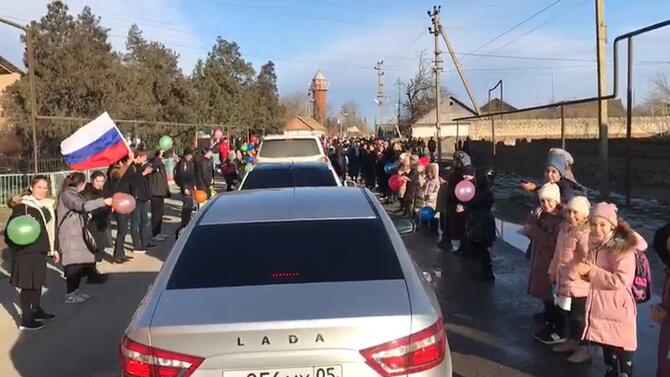 В Бабаюртовском районе торжественно встретили участника СВО
