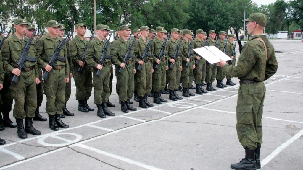 Гульмира Нурдинова: "Желаю нашим ребятам достойно служить Отечеству, чтобы родители и земляки гордились своими сыновьями и их достижениями"