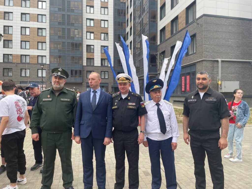 Жители комплекса по ул. Н.Гаджимагомедова отметили День соседей
