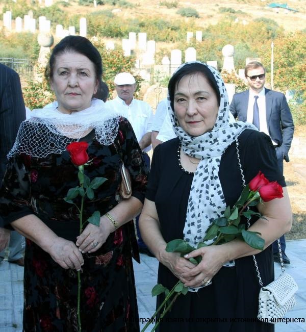 Аминат Абдулманапова: «Плита памяти о Магомедали Магомедове на здании Дома Правительства установлена заслуженно»