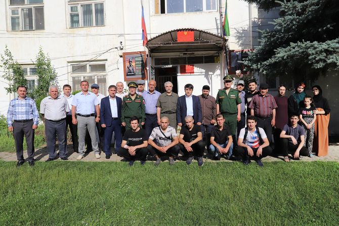 На службу отправилась очередная группа призывников из Табасаранского района