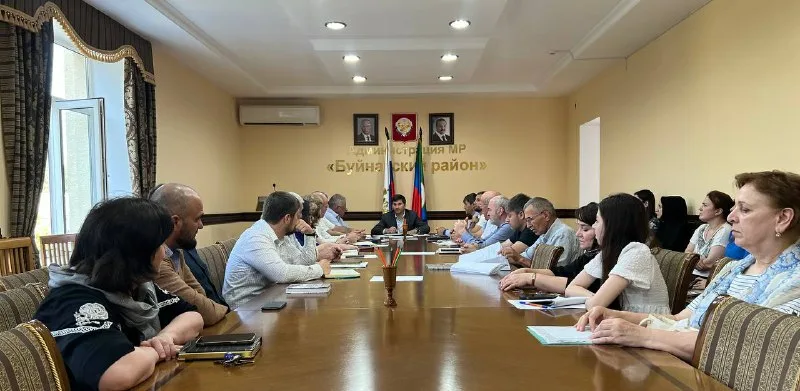Абдулмуслим Абдулмуслимов поприветствовал участников  чемпионата Ахвахского района по вольной борьбе