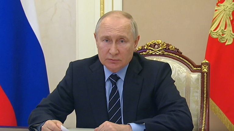 Владимир Путин выразил соболезнования семьям погибших дагестанцев