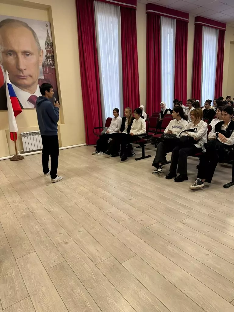 В Махачкале 50 школьников получили сертификаты  по основам предпринимательской деятельности