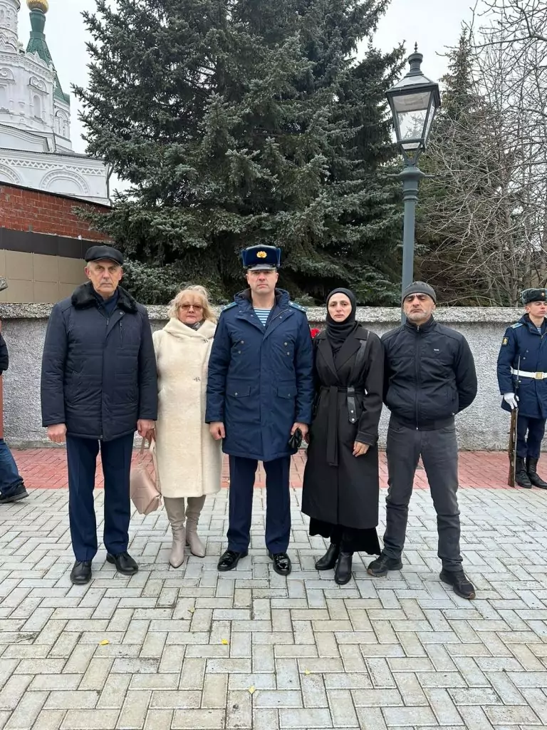 В Рязанском училище ВДВ установили бюст в честь Героя России Нурмагомеда Гаджимагомедова