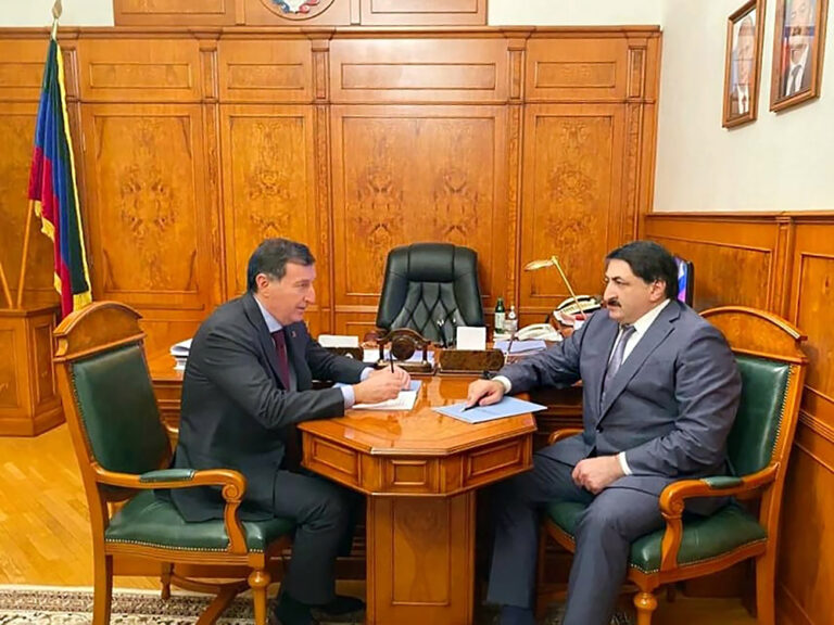 Спикер Дагестанского парламента Заур Аскендеров встретился с депутатом Госдумы Джамаладином Гасановым