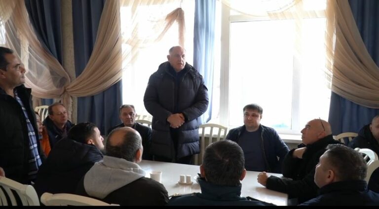 Премьер-министр Дагестана поприветствовал вторую группу граждан из Палестины