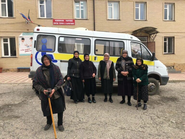 Около 300 пожилым жителям Цумадинского района провели диспансеризацию в рамках нацпроекта «Демография»