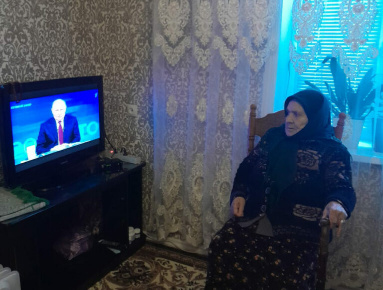 Периджан Нин признаётся, что с большим уважением и с материнской любовью относится к Владимиру Владимировичу